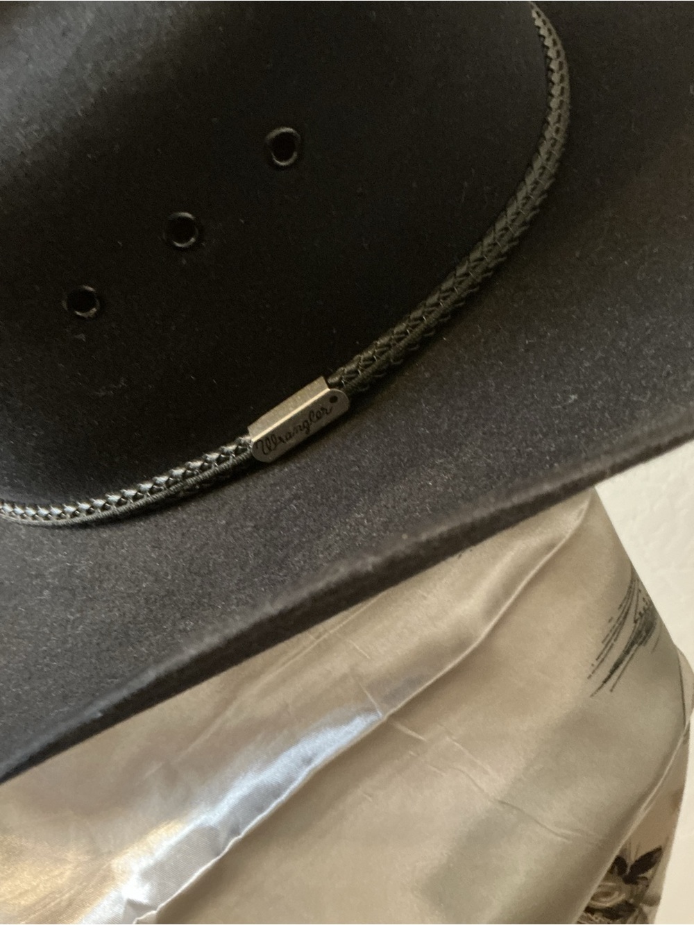 Wrangler Black Wide-Brim Felt Cowboy Hat - Picture 4 of 9